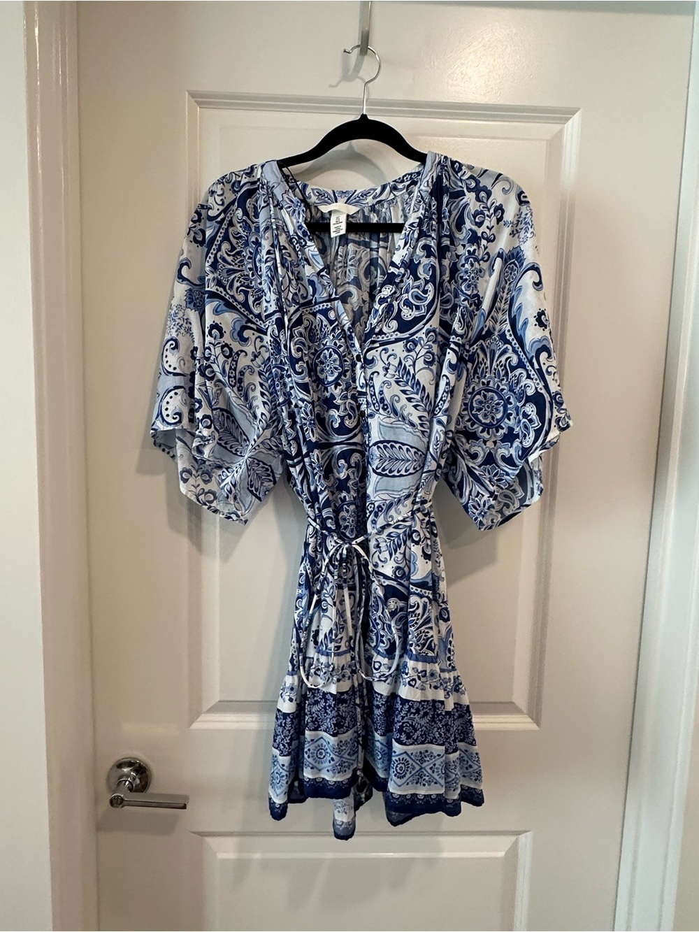 H&M Blue and White Paisley Tie-Waist Mini Dress